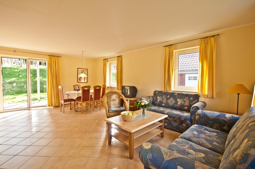 Gross Quassow Camping-Und Ferienpark Havelberge חדר תמונה
